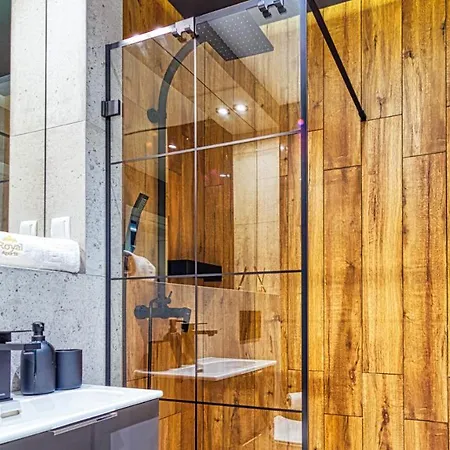 Izerski - Sky Walk By Royal Aparts